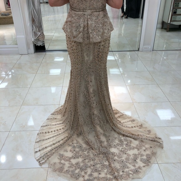 Ysa Makino Evening Gown - Picture 4 of 7